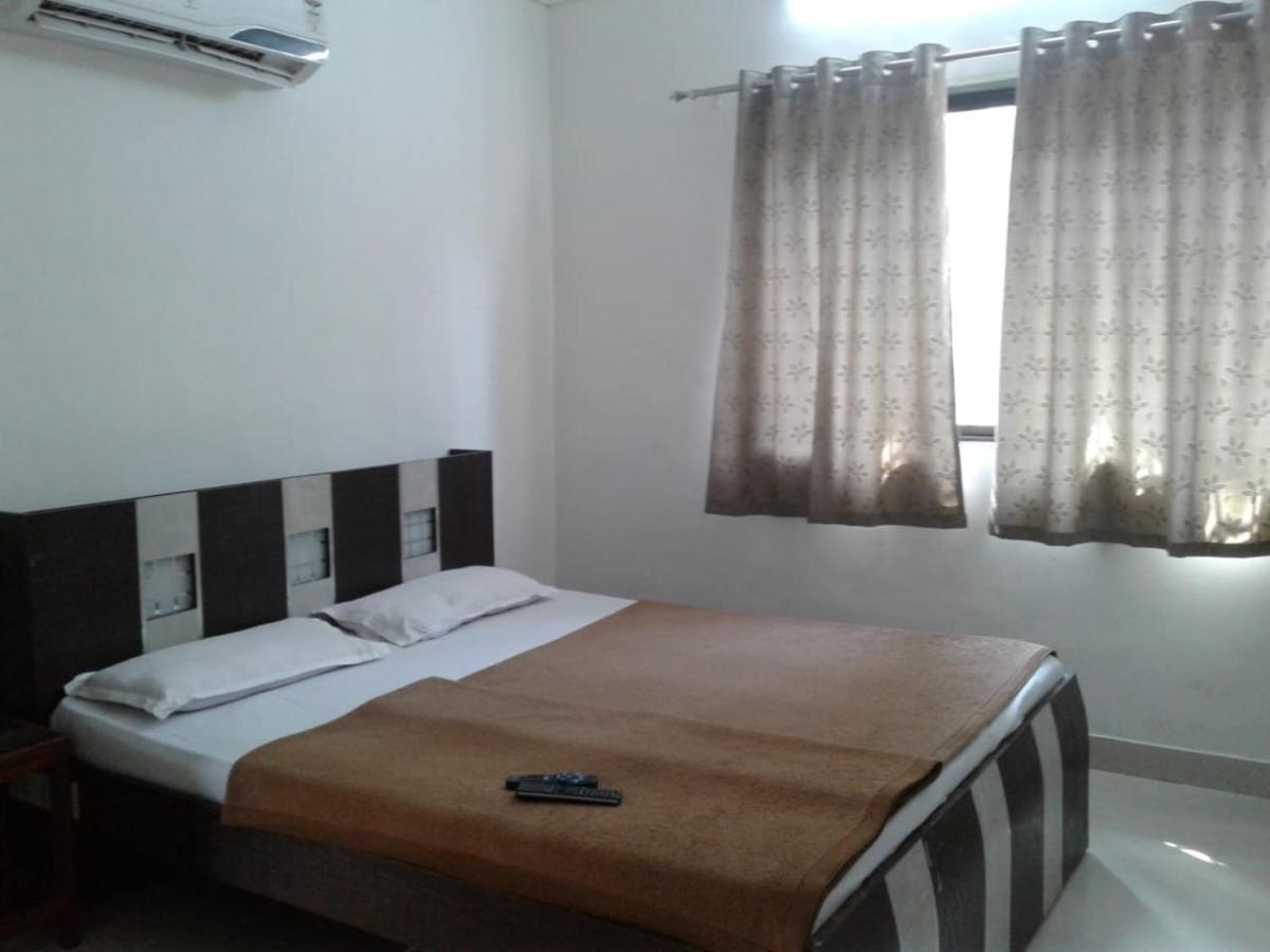Hotel Kalpavruksha Alībāg Dış mekan fotoğraf